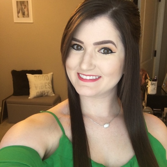 Meet your Posher, Rachel - Picture 2 of 4